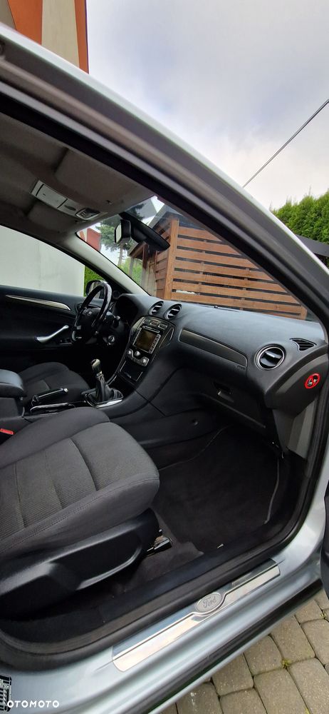Ford Mondeo 2.0 Titanium - 17