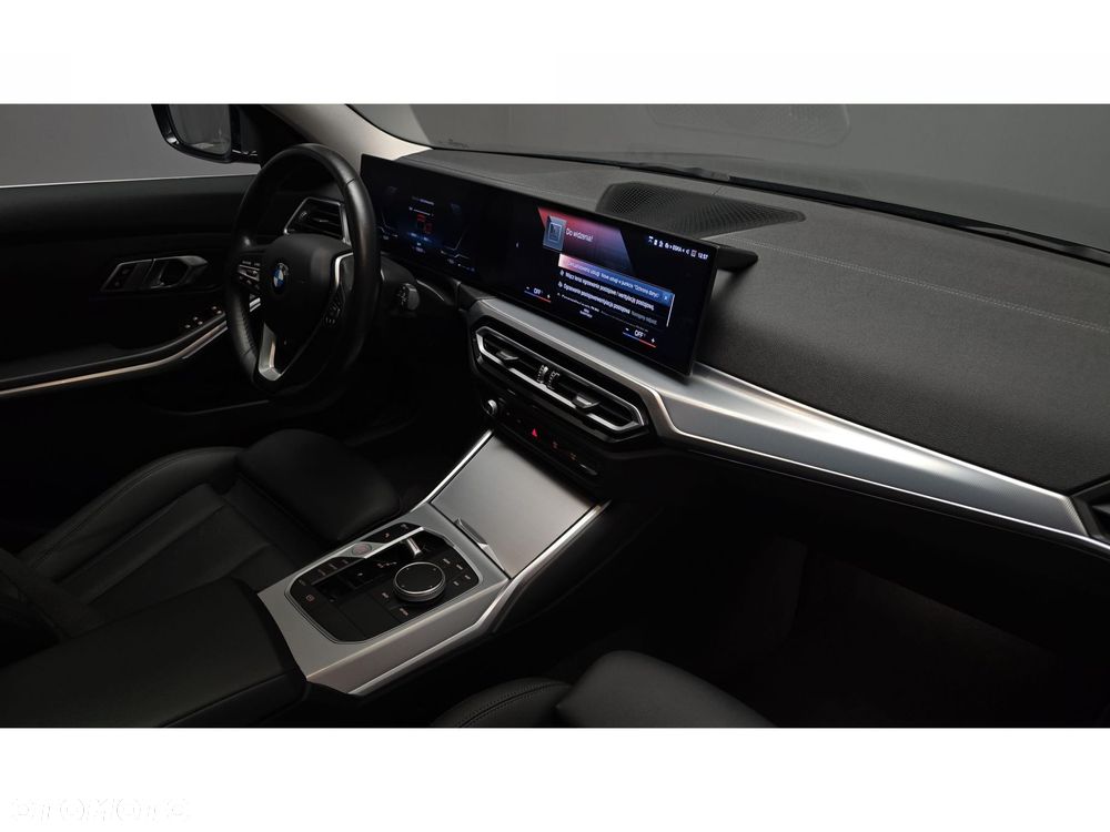BMW Seria 3 320d xDrive mHEV - 27
