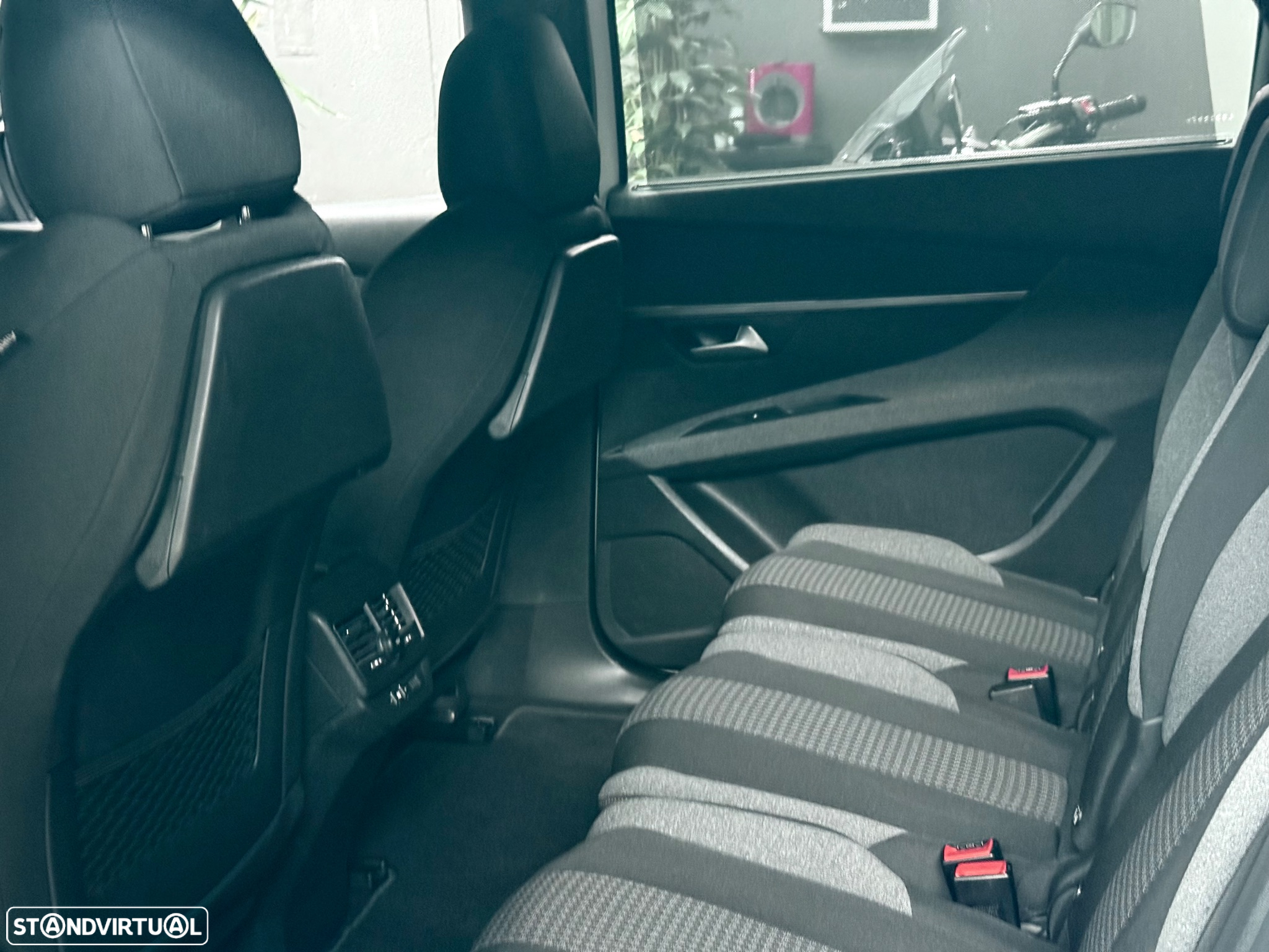 Peugeot 5008 1.5 BlueHDi Active Pack EAT8 - 14