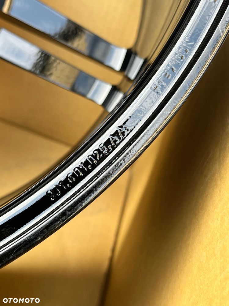 Oryginalne  Felgi Porsche Taycan 21'' Black Piano Edytion - 5