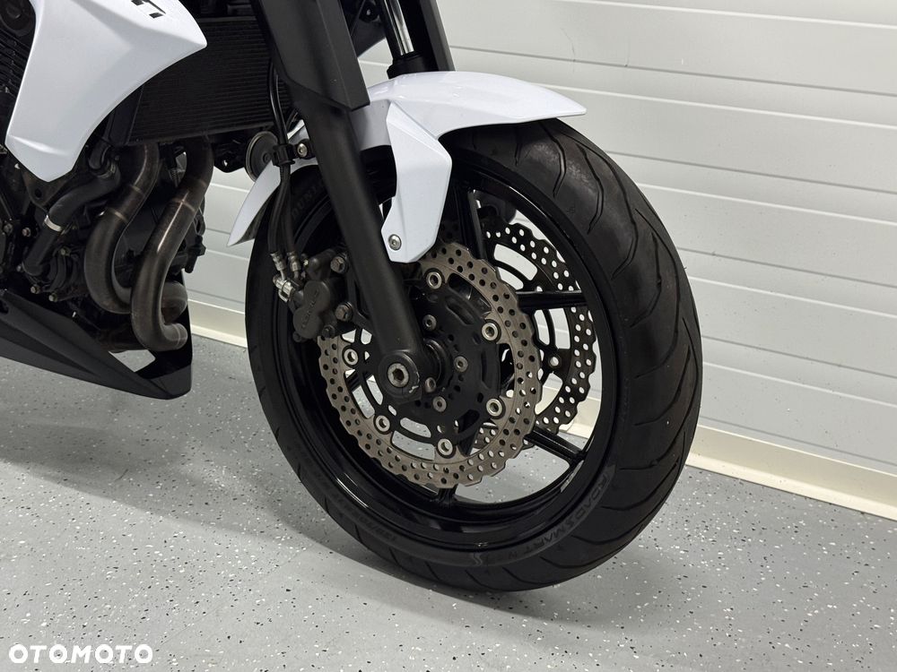 Kawasaki ER - 9