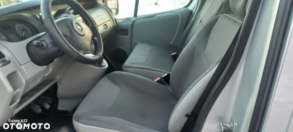 Opel Vivaro - 9