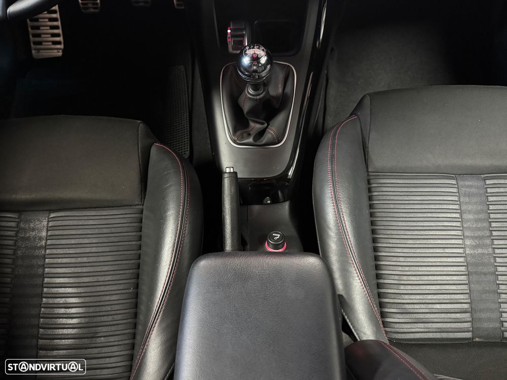 Alfa Romeo Giulietta 1.6 JTDM Veloce - 25