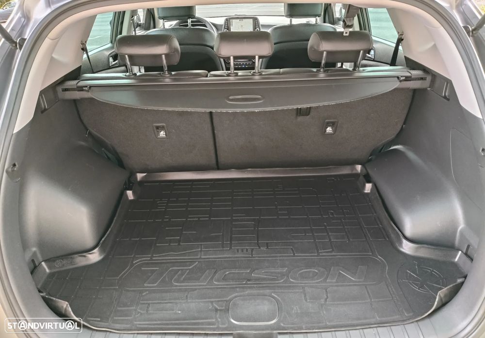 Hyundai Tucson 1.6 CRDi Premium +P.Pele DCT - 26