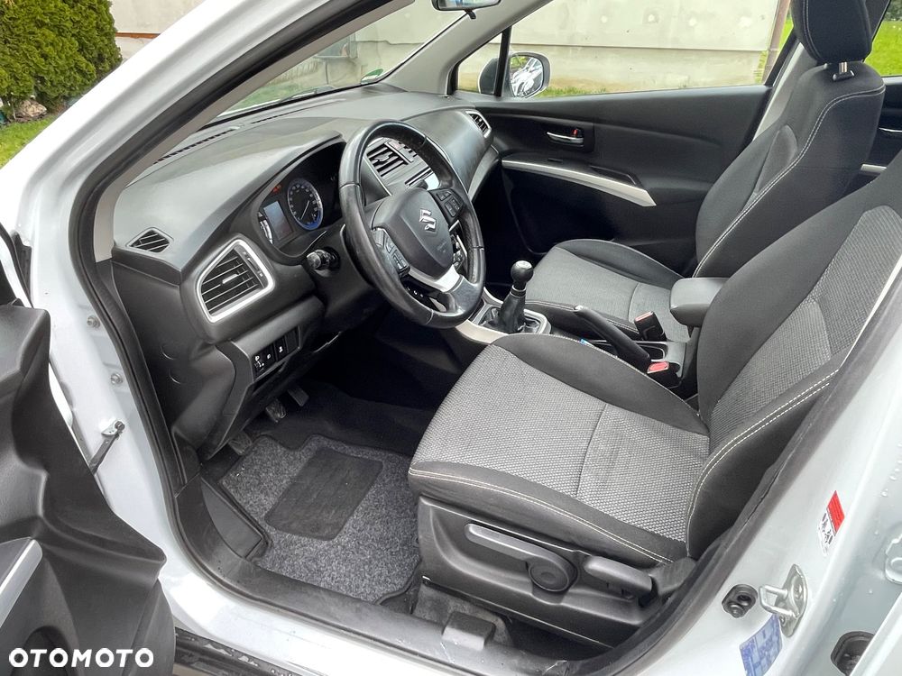 Suzuki S-Cross - 5