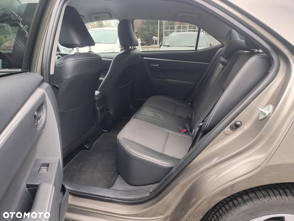 Toyota Corolla - 13