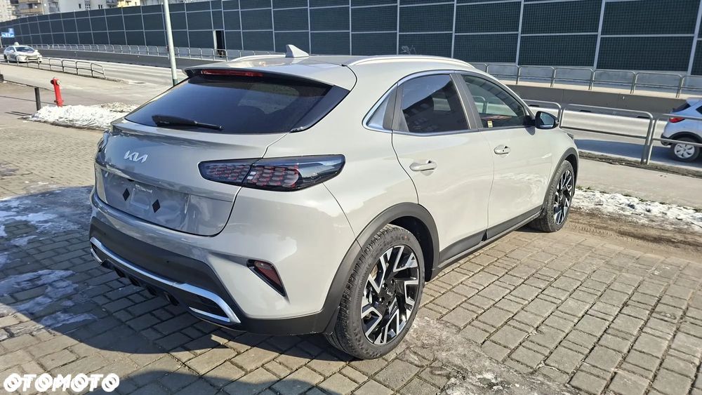 Kia XCeed 1.6 T-GDI Tribute DCT - 11