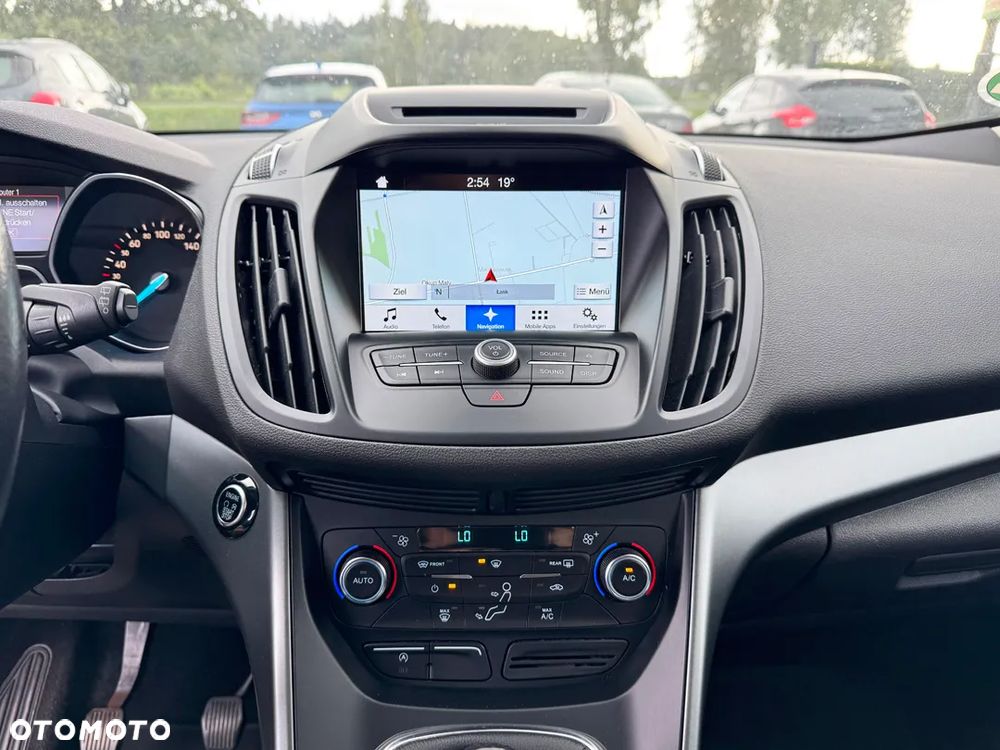 Ford Kuga 1.5 EcoBoost 2x4 Titanium - 27