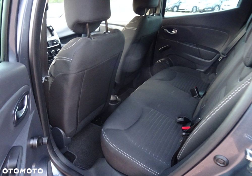 Renault Clio - 9