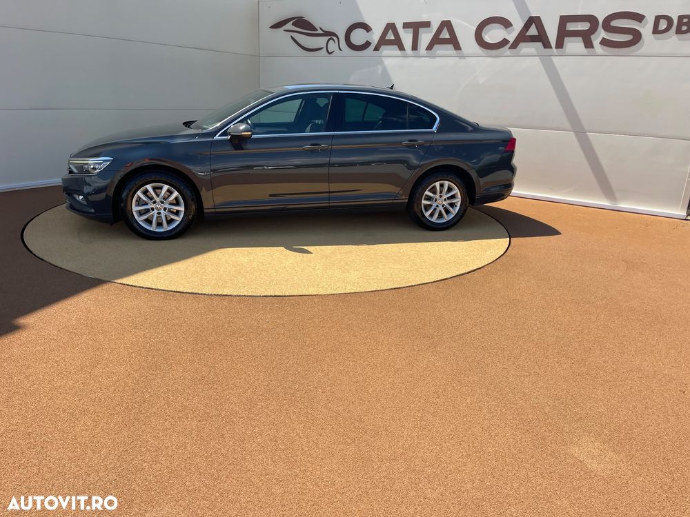 Volkswagen Passat 1.6 TDI SCR DSG Business - 7
