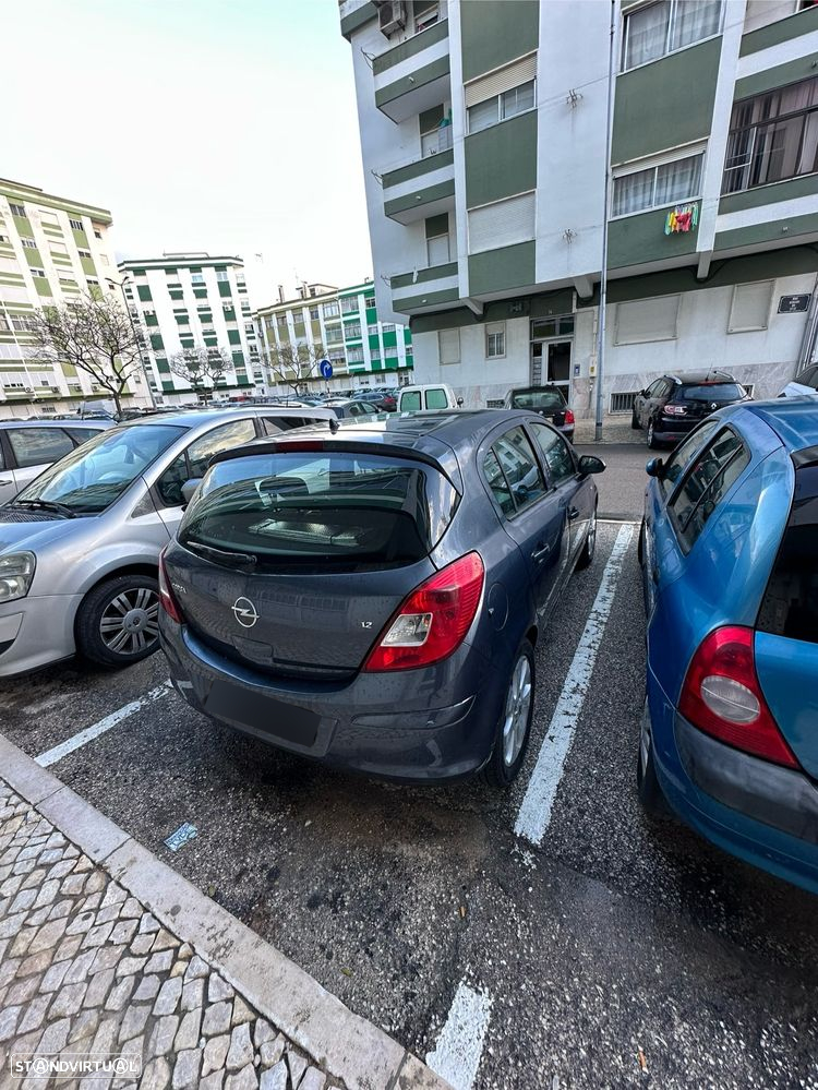 Opel Corsa 1.4 Cosmo 111 - 4