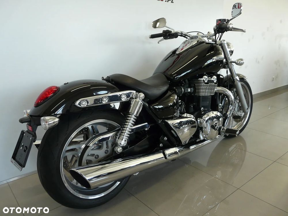Triumph Thunderbird - 11