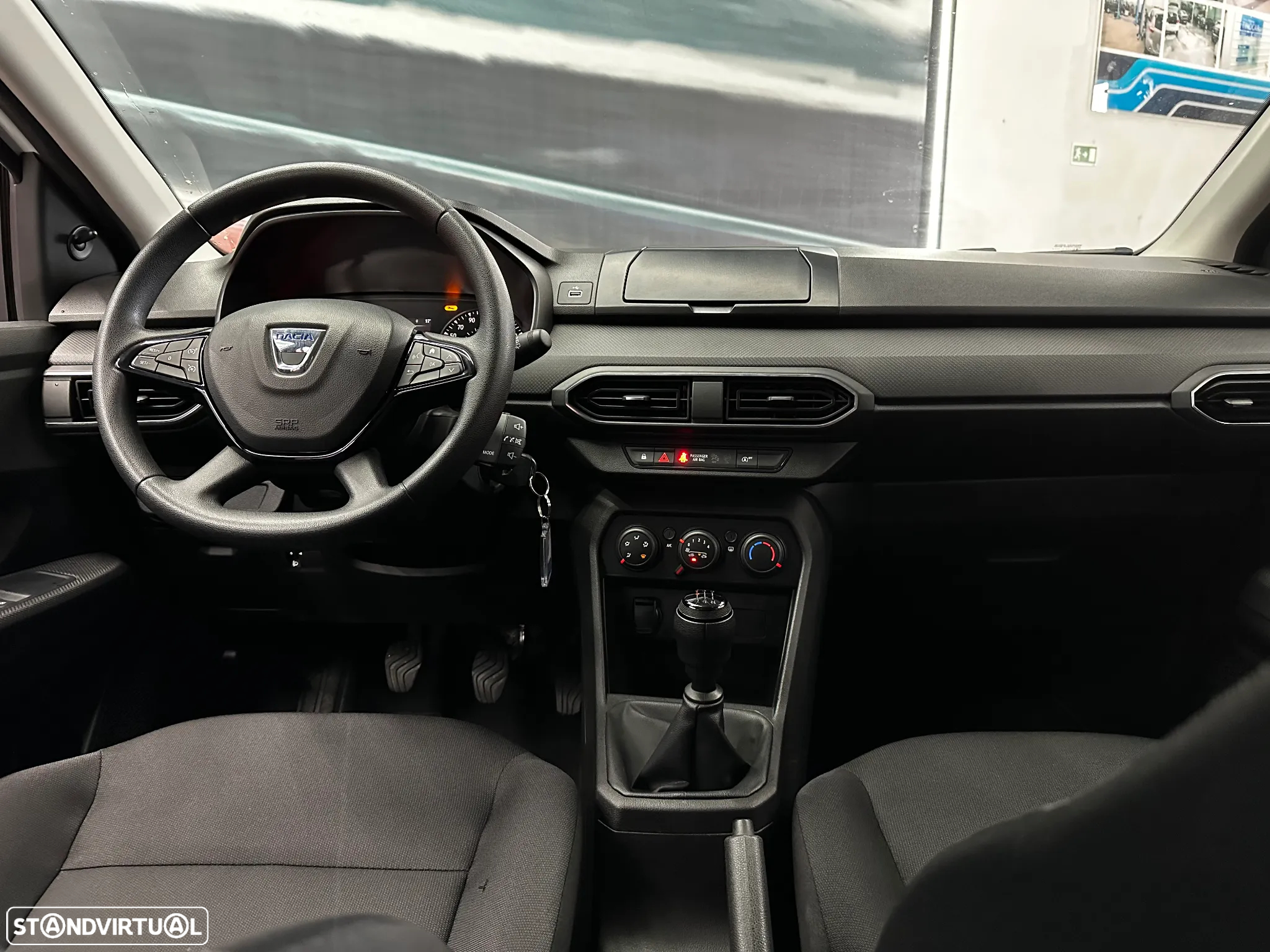 Dacia Sandero 1.0 SCe Essential - 11