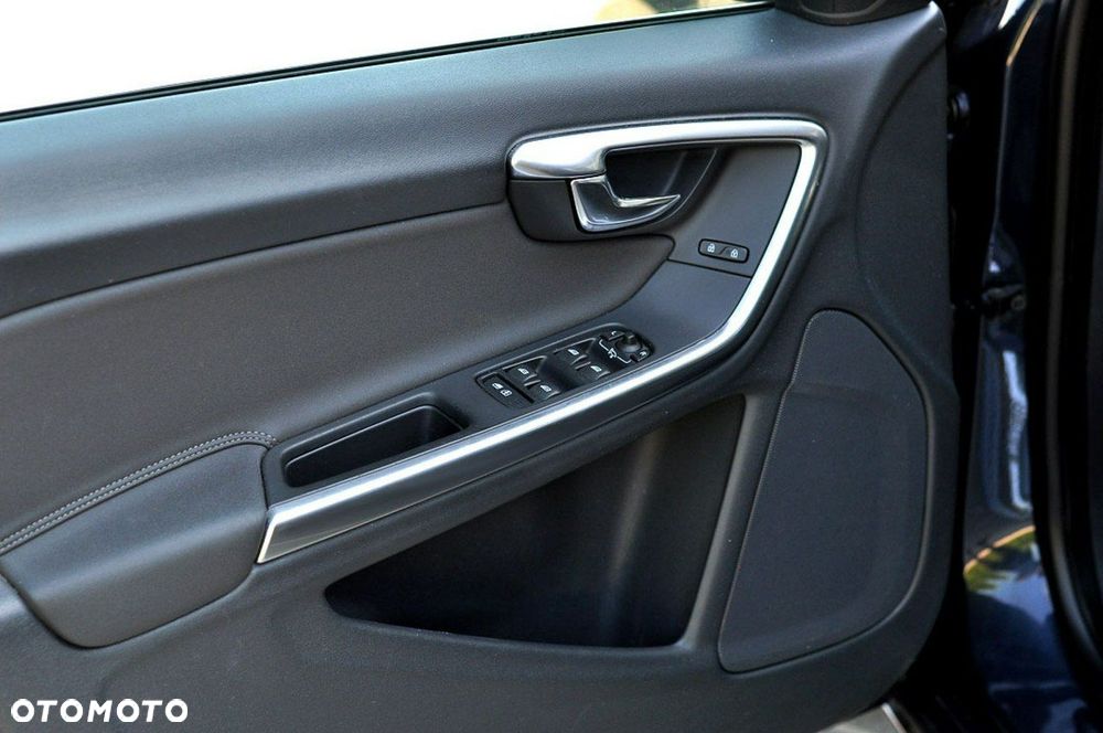 Volvo V60 D3 Geartronic Business Edition - 19