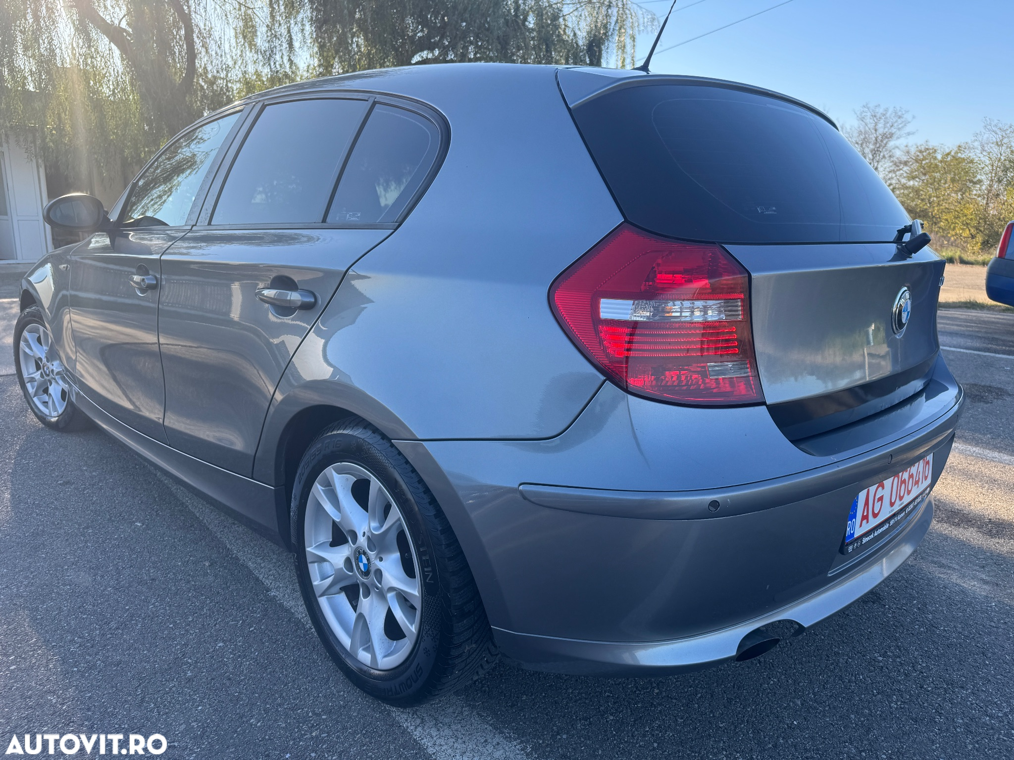 BMW Seria 3 318d - 6