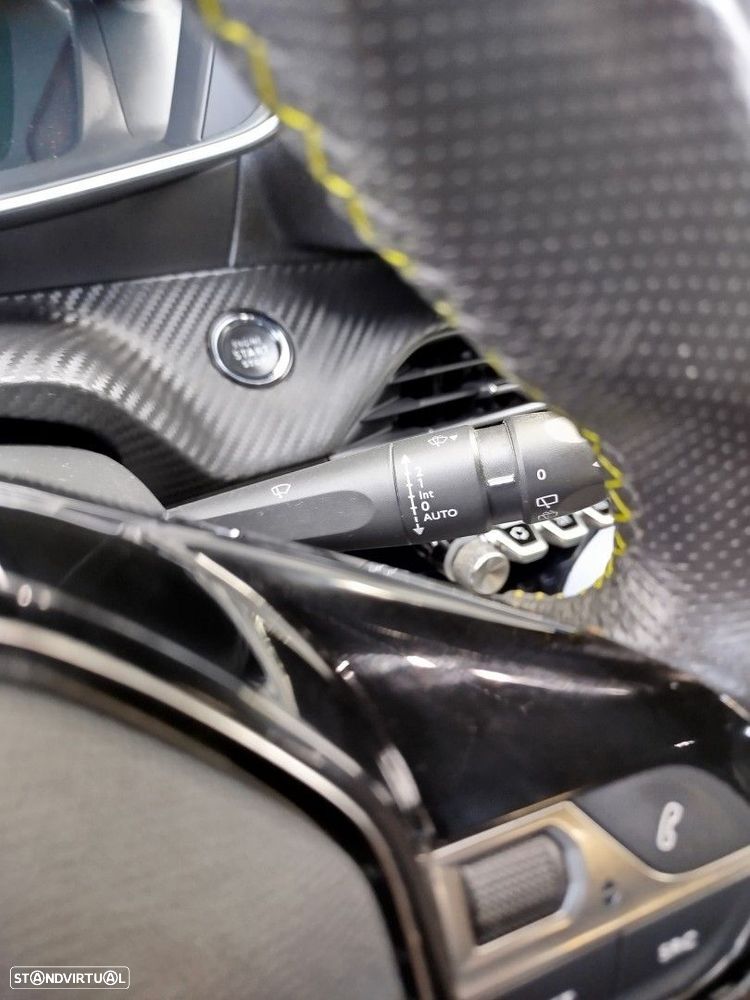 Peugeot 2008 1.2 PureTech GT Line - 22