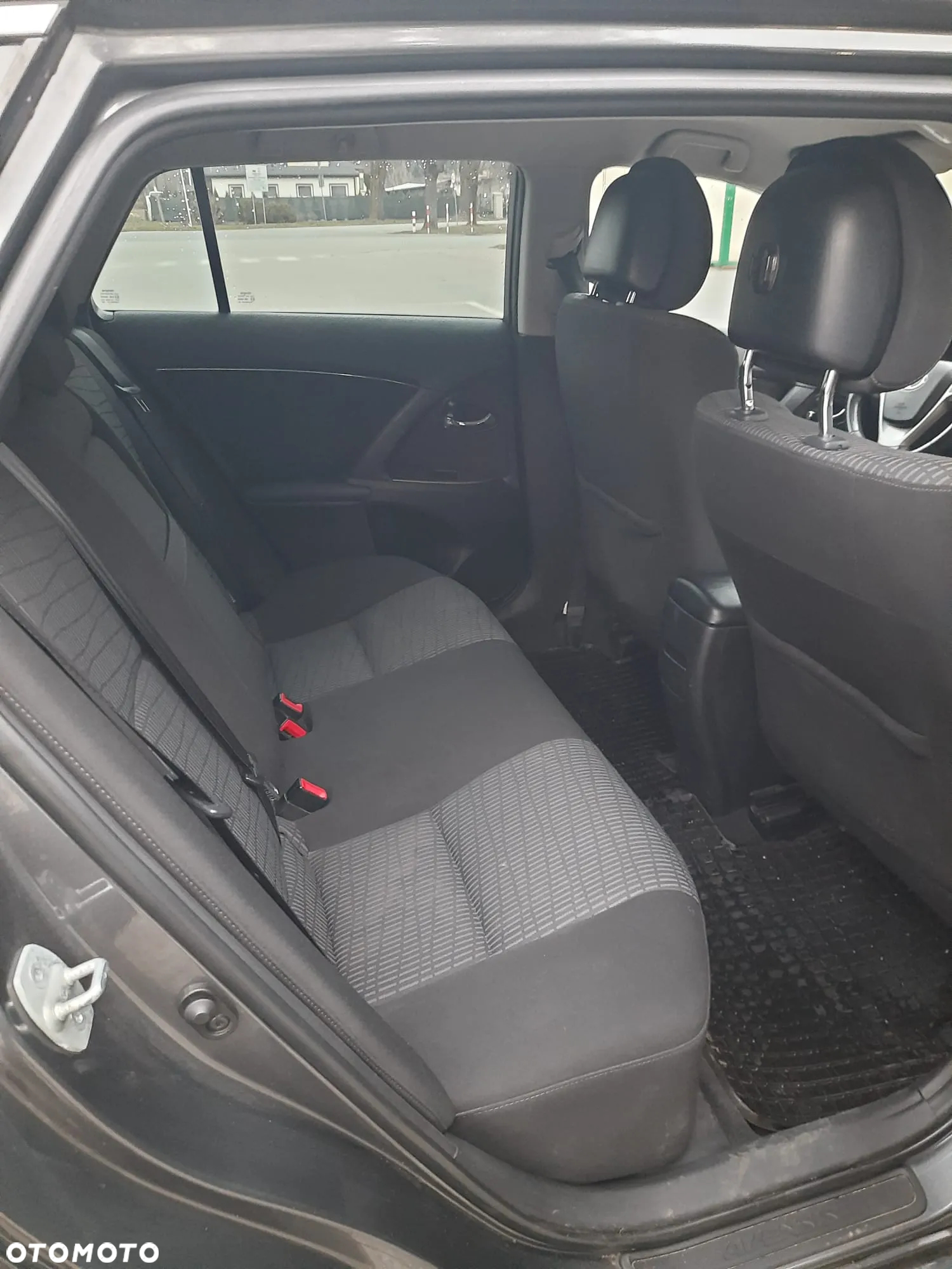 Toyota Avensis 2.0 D-4D Sol - 10