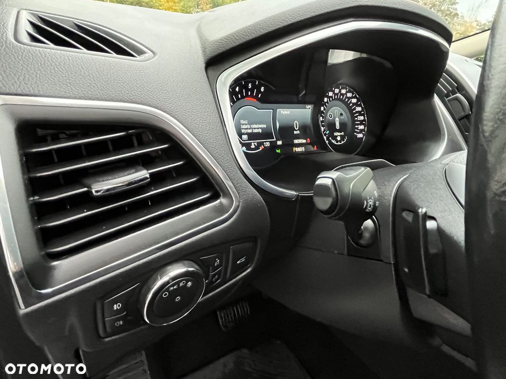 Ford S-Max 2.0 EcoBlue Titanium - 20