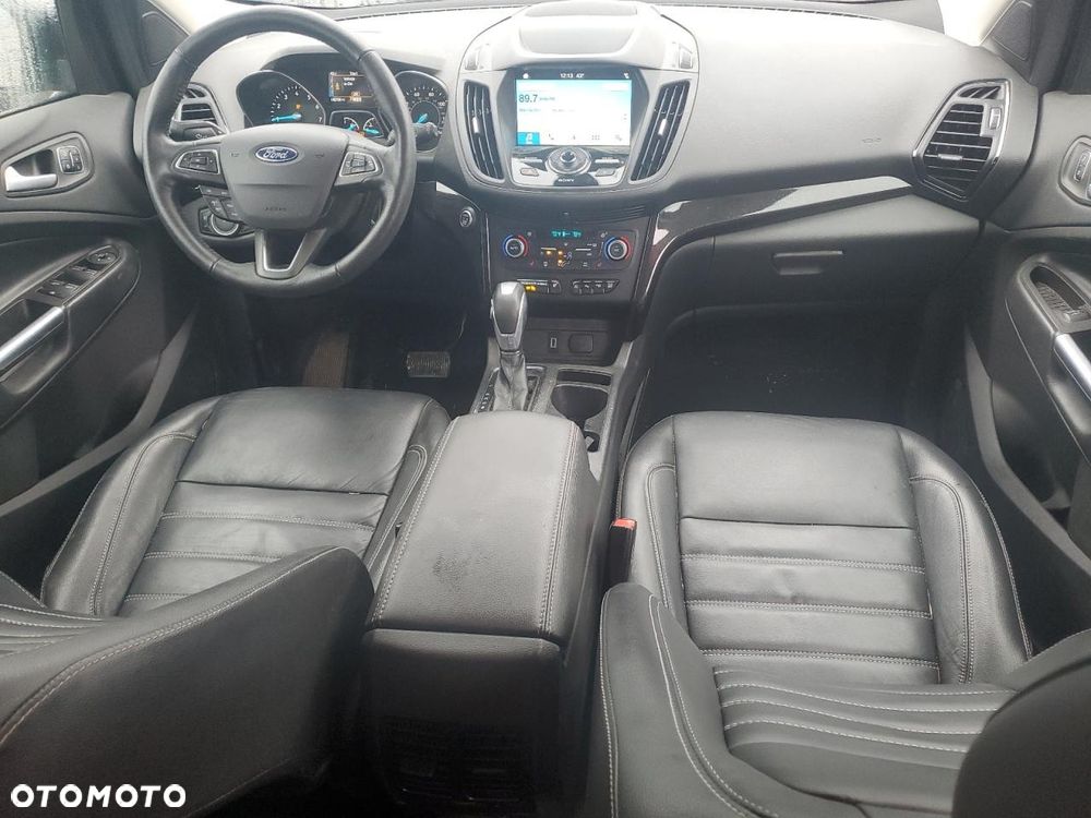 Ford Escape 2.0 EcoBoost AWD Titanium - 26