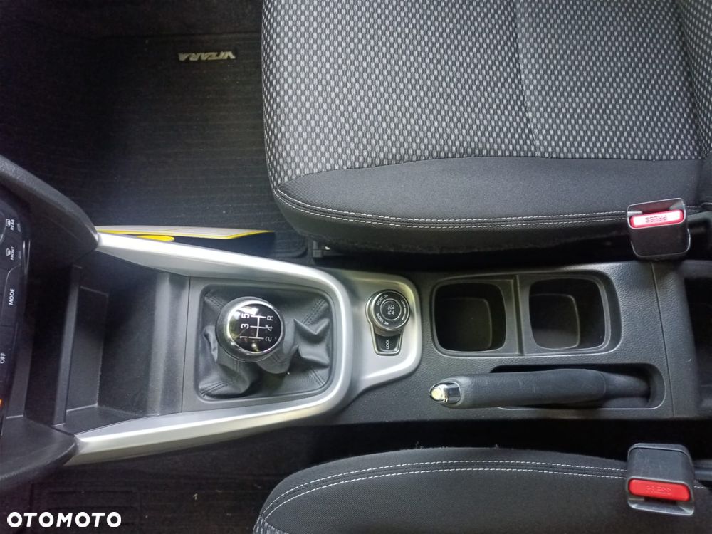 Suzuki Vitara 1.6 (4x4) Allgrip Comfort+ - 26