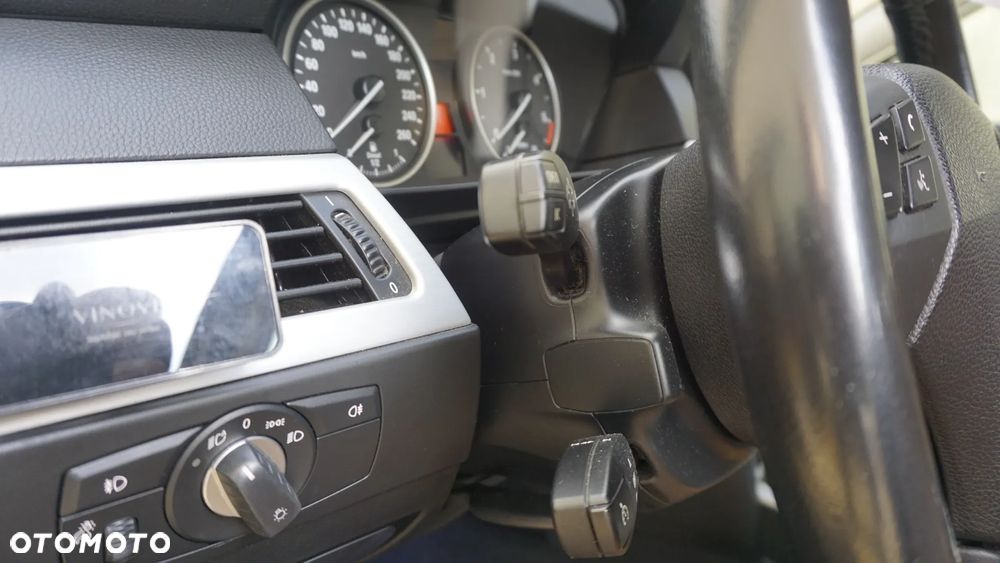 BMW Seria 5 520d - 26