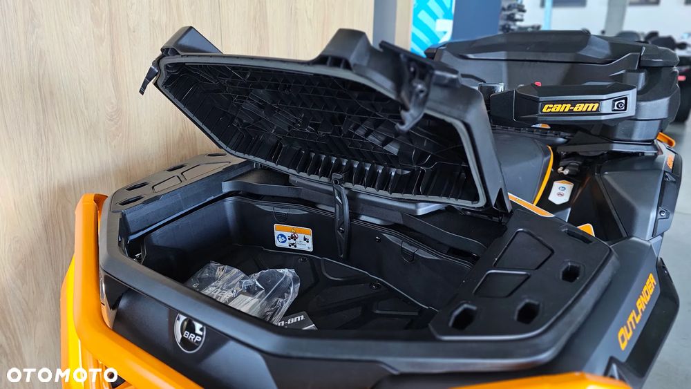 Can-Am Outlander - 12