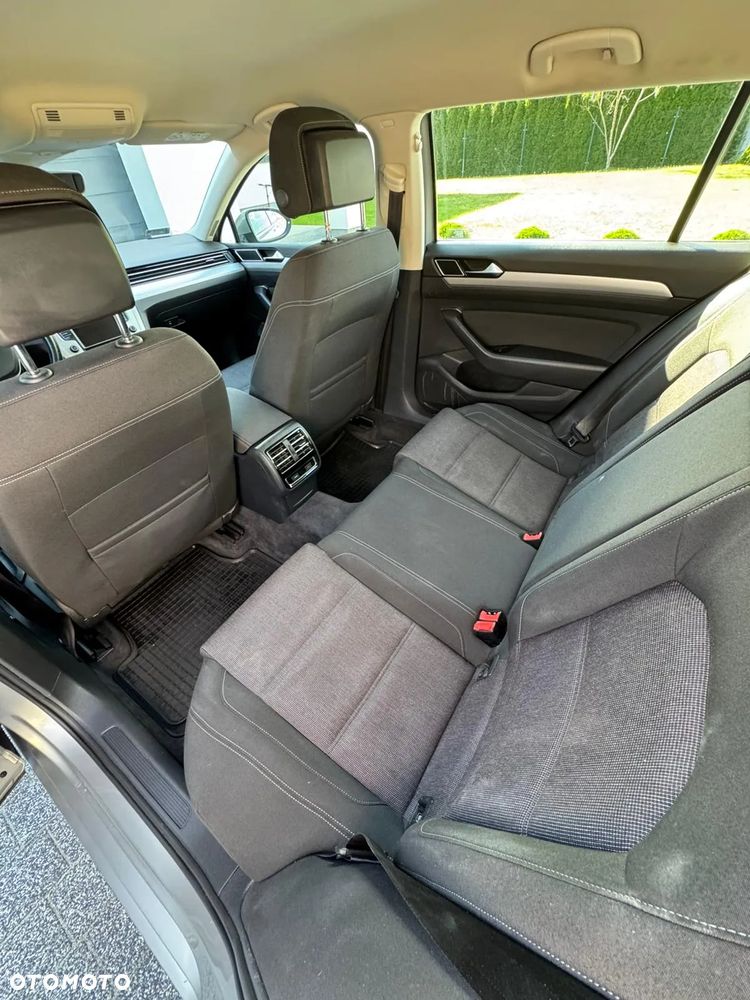 Volkswagen Passat Variant 2.0 TDI BMT Comfortline - 12