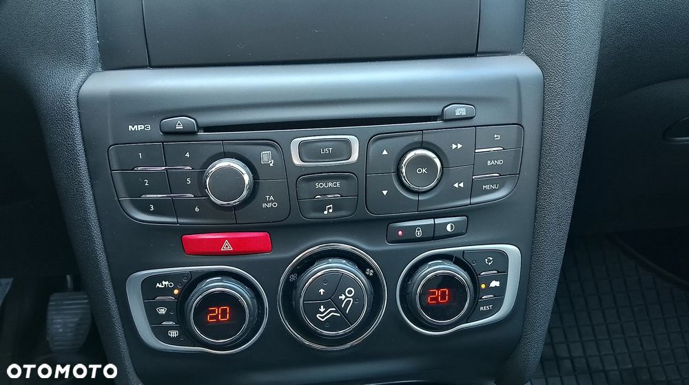 Citroën C4 1.4 VTi Seduction - 12