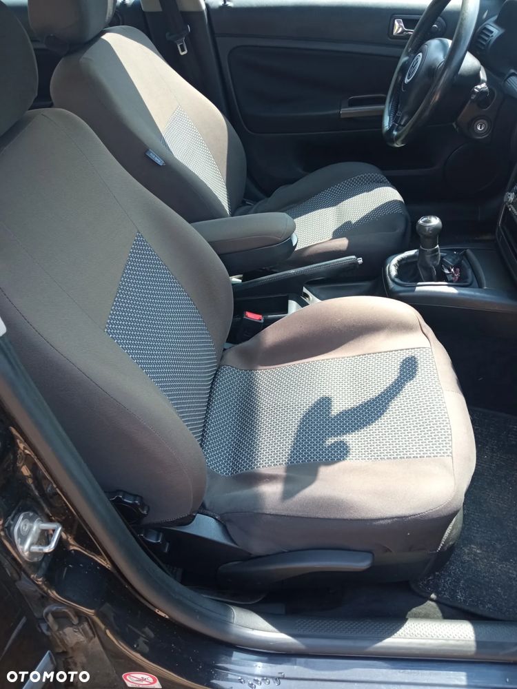 Volkswagen Passat 1.9 TDI CL - 7