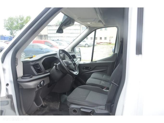 Ford Transit - 13