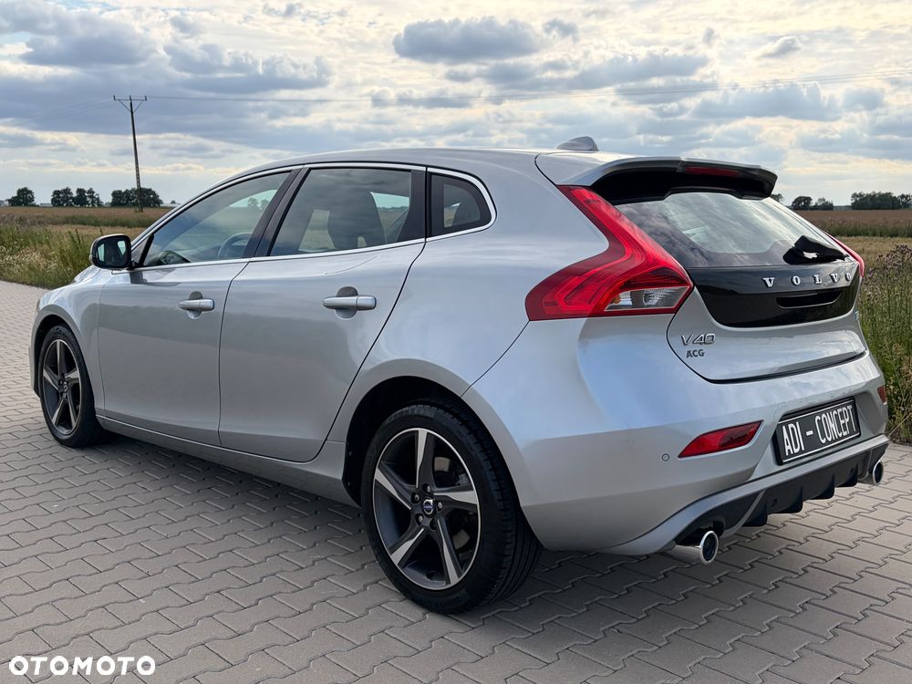 Volvo V40 D3 R Design - 16