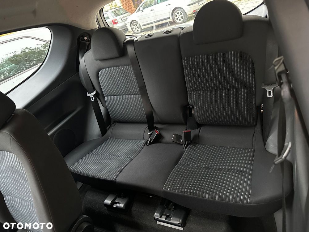 Mitsubishi Colt 1.1 - 8