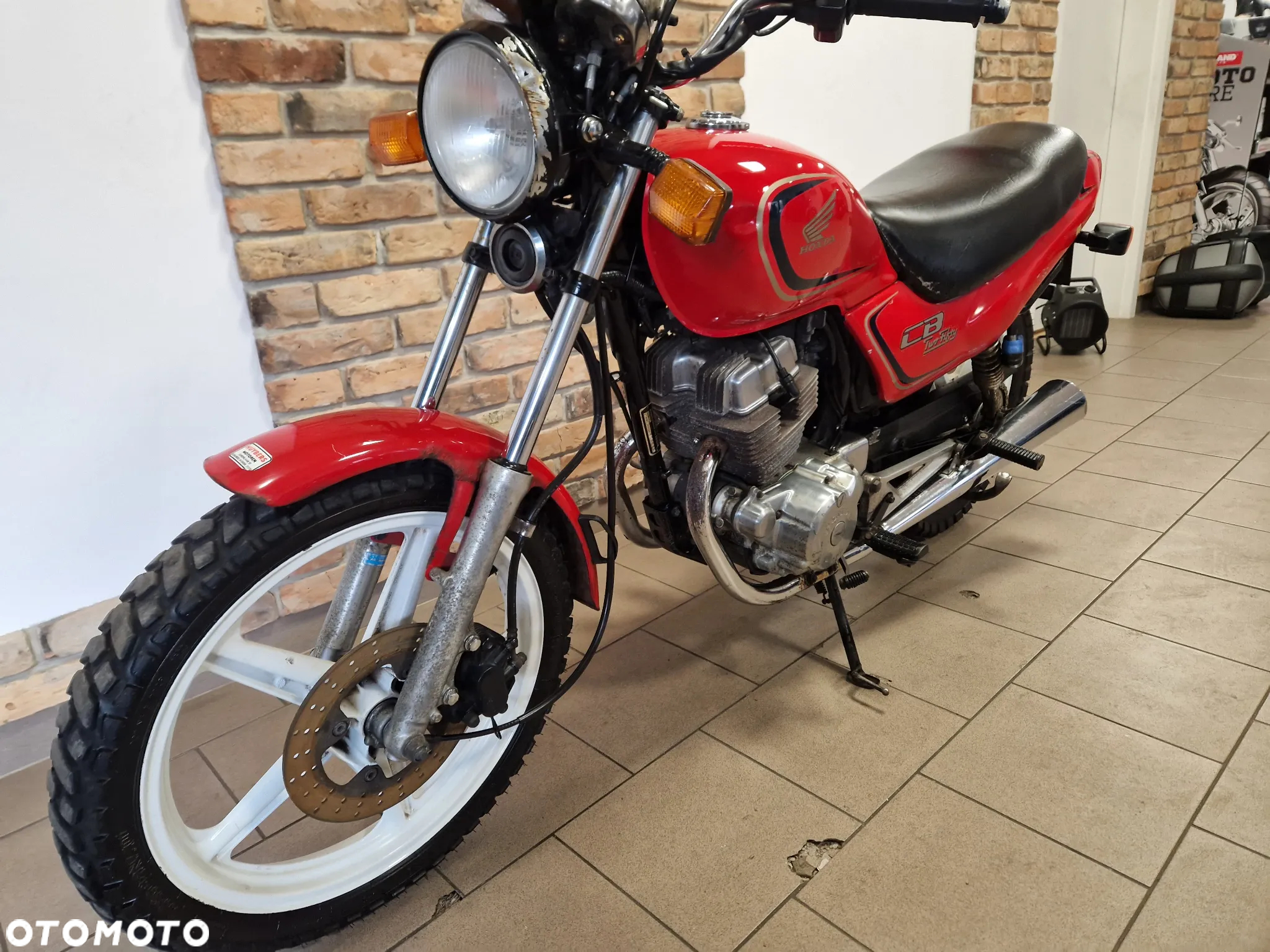 Honda CB - 15