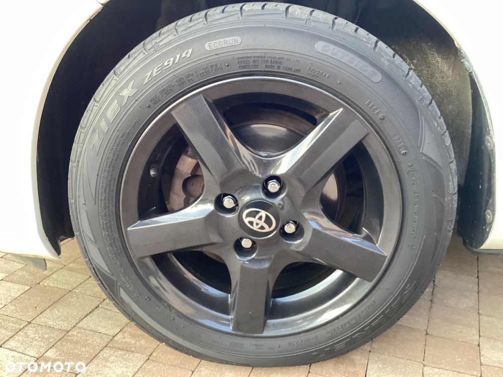 Toyota Yaris 1.33 VVT-i Edition 2014 - 33