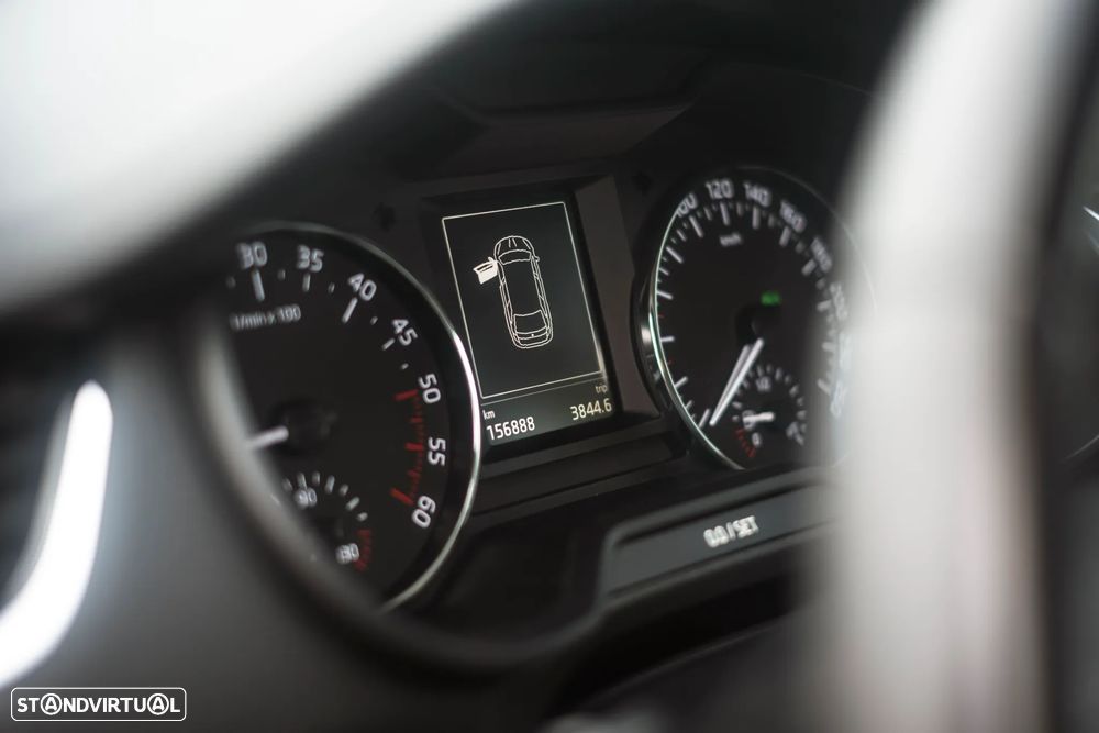 Skoda Octavia Break 1.6 TDi Ambition DSG - 10