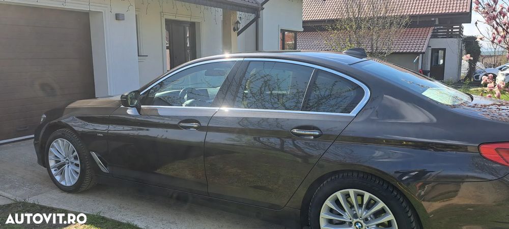 BMW Seria 5 520d Aut. Luxury Line - 17