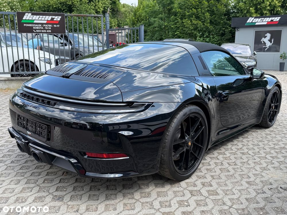 Porsche 911 Targa 4 GTS PDK - 7