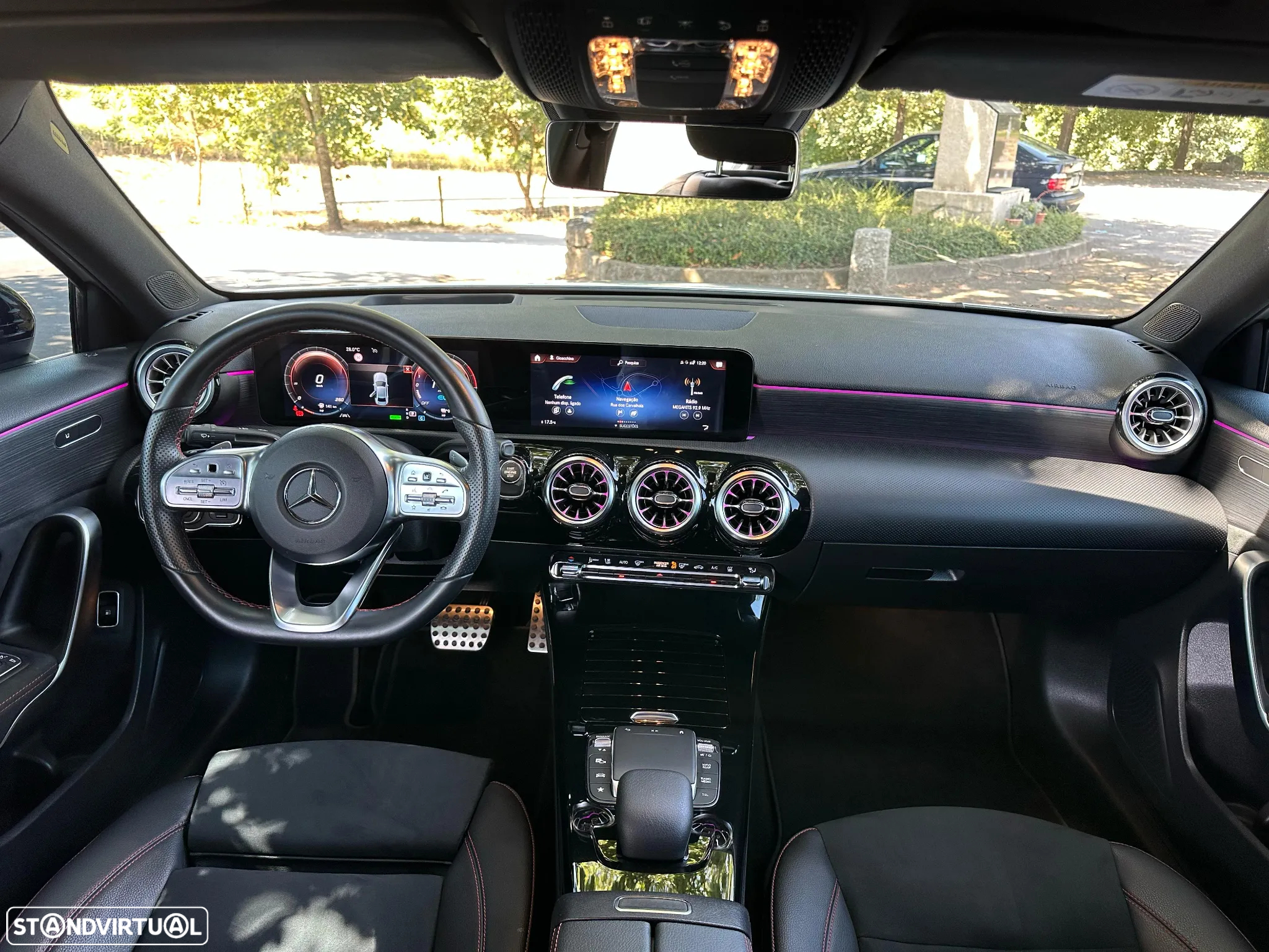 Mercedes-Benz A 250 Limousine e AMG Line - 10