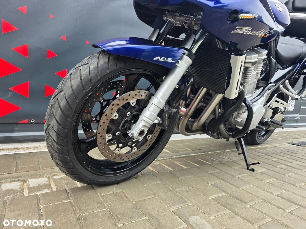 Suzuki Bandit - 12