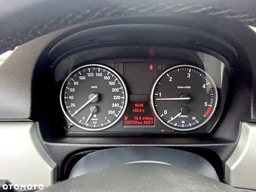 BMW Seria 3 318d - 15