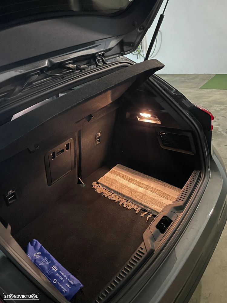 Ford Focus 1.0 EcoBoost MHEV ST-Line - 12