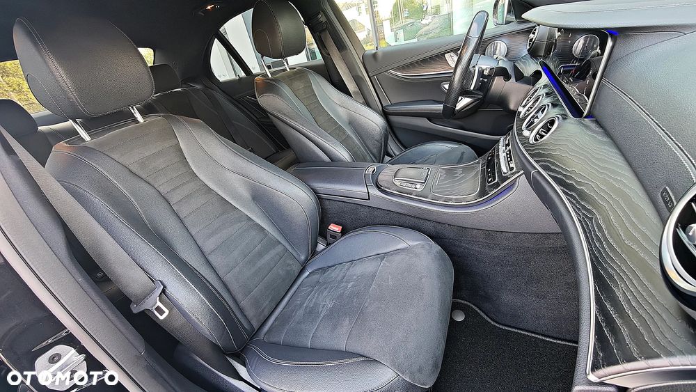 Mercedes-Benz Klasa E 220 d 4-Matic AMG - 22