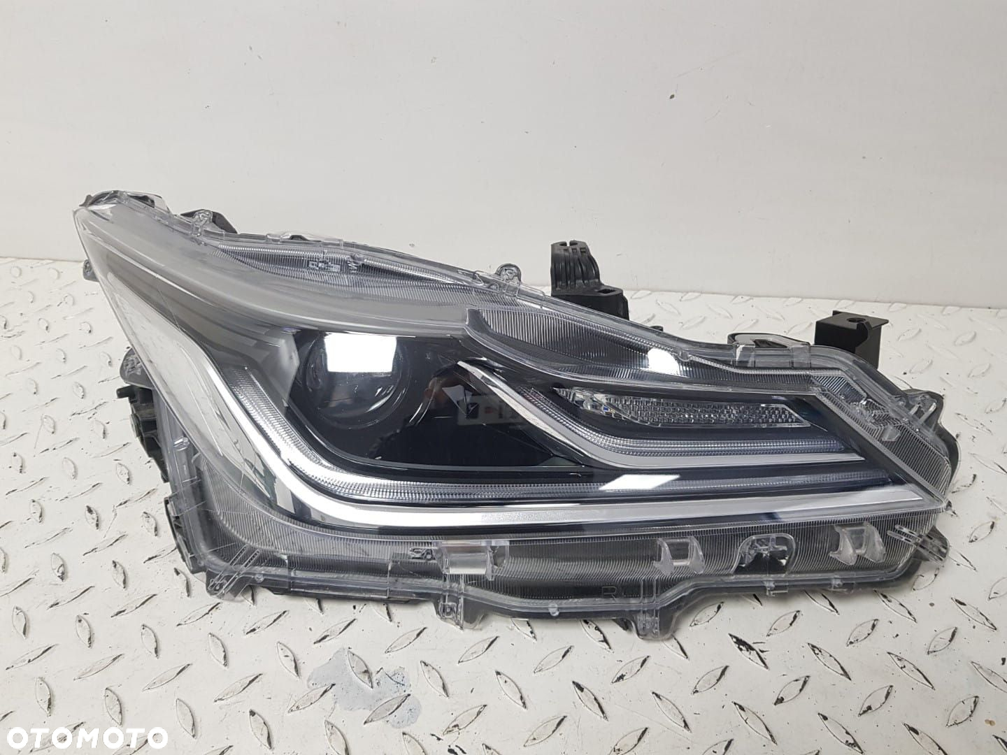 LAMPA prawa lewa TOYOTA COROLLA XII E21 SEDAN 18-23 LAMPY PRAWA LEWA REFLEKTOR  KOMPLET EUROPA - 9