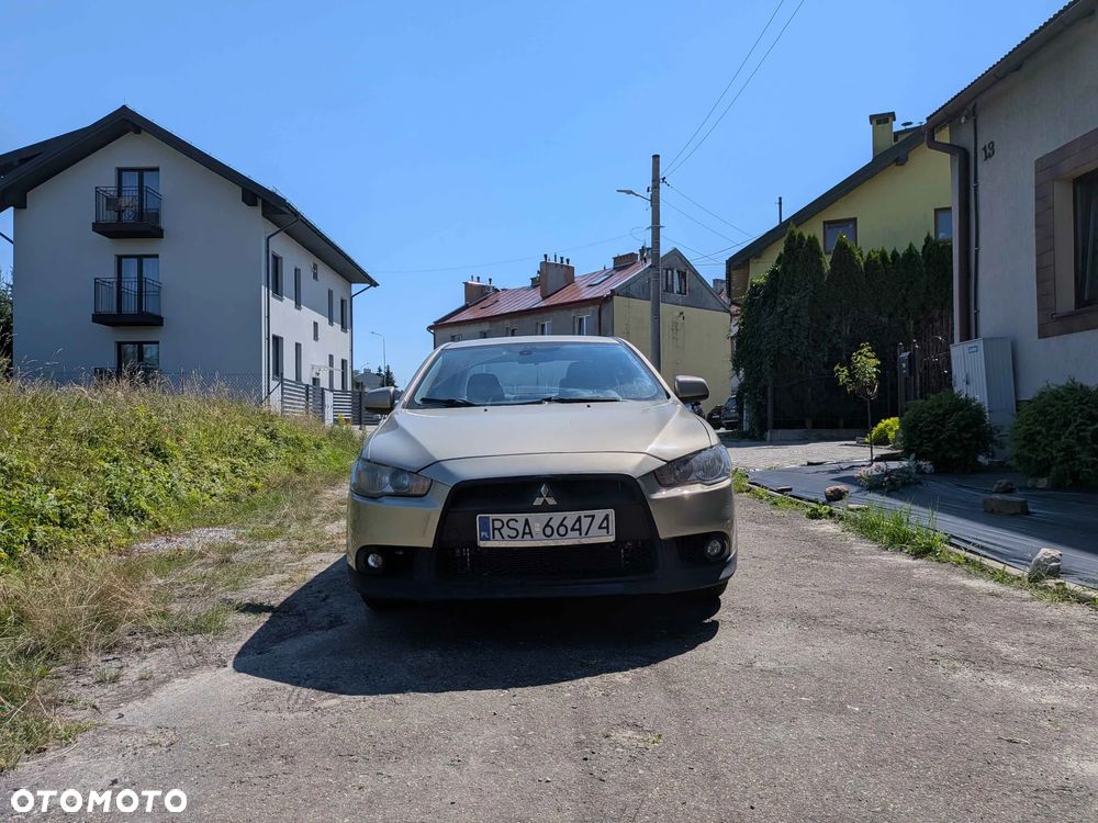 Mitsubishi Lancer 1.8 Invite - 1