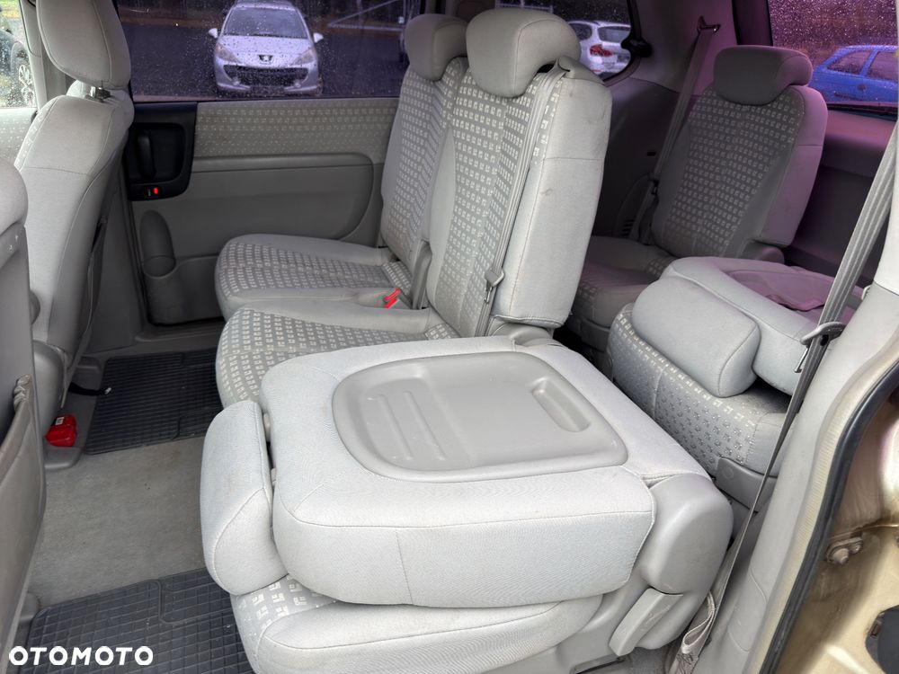 Kia Carnival 2.9 CRDi Voyage - 10