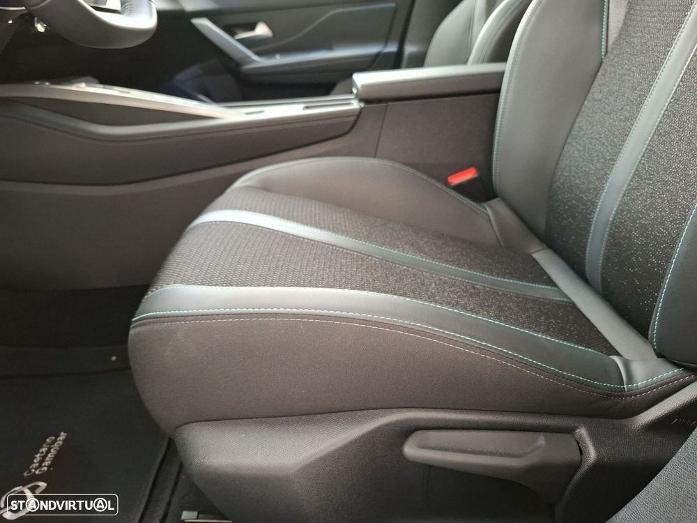 Peugeot 308 1.5 BlueHDi Allure EAT8 - 25
