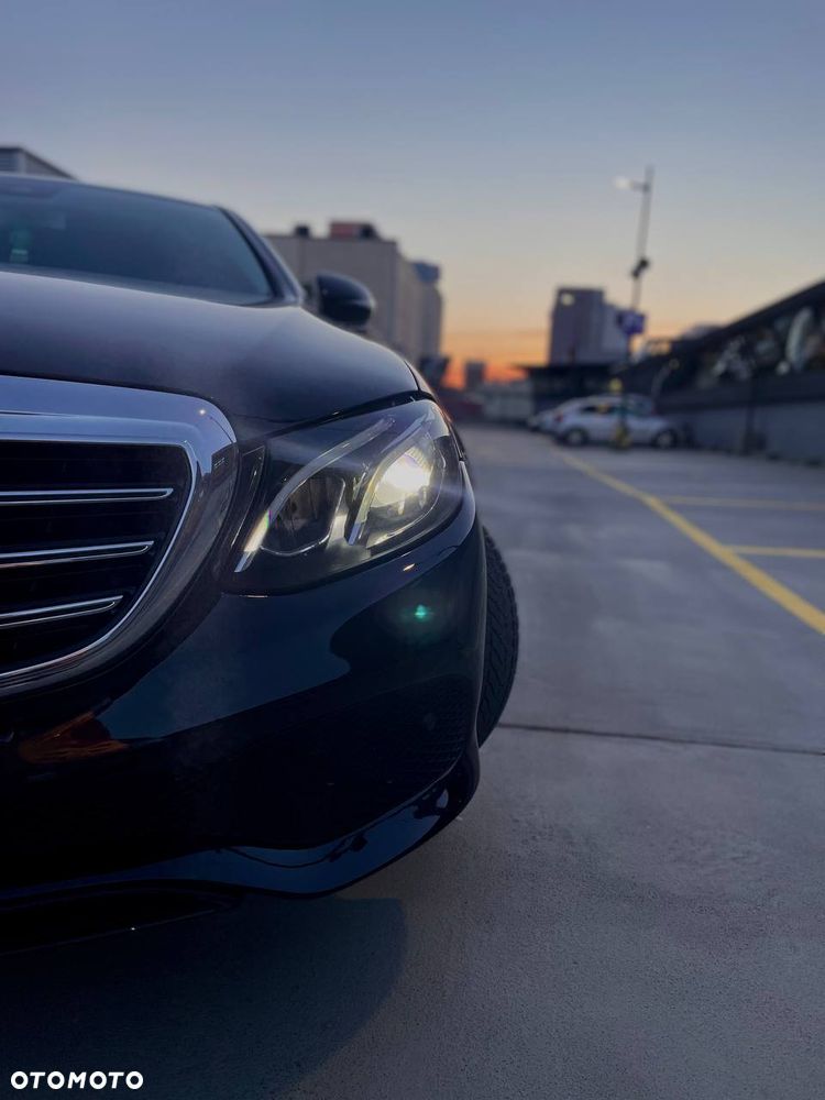 Mercedes-Benz Klasa E 220 d 4-Matic 9G-TRONIC - 3