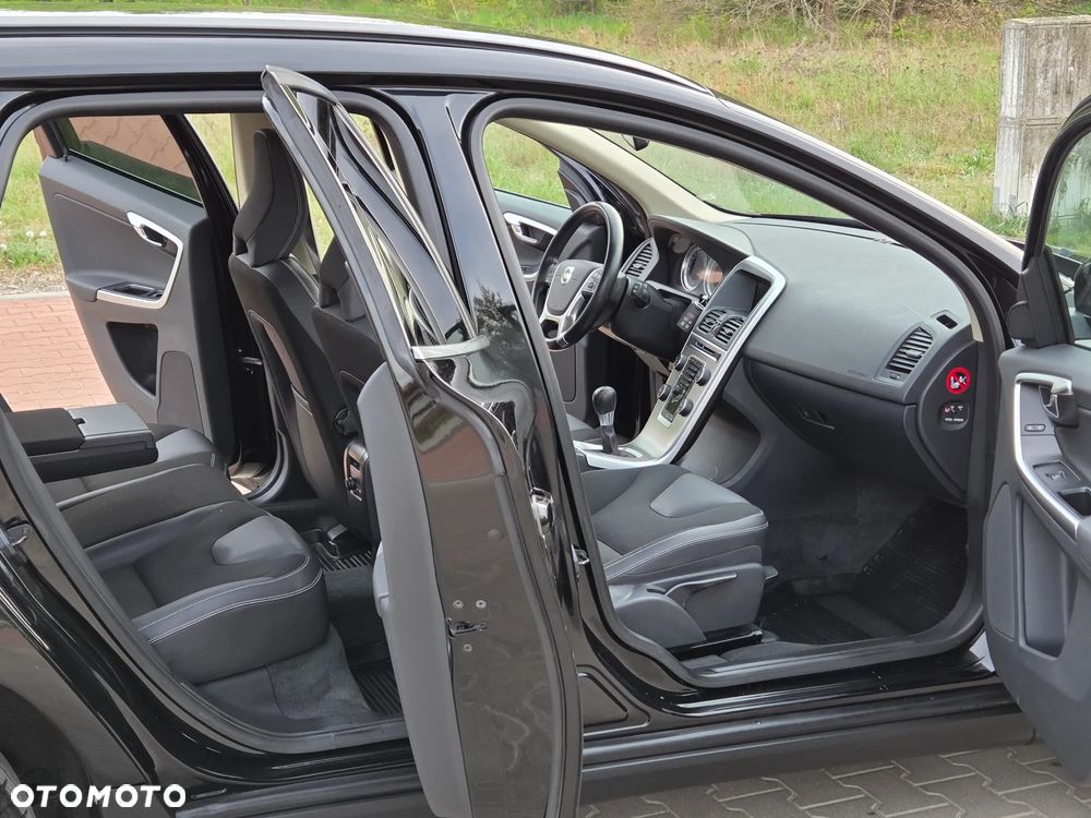Volvo XC 60 D5 AWD Edition Pro - 20