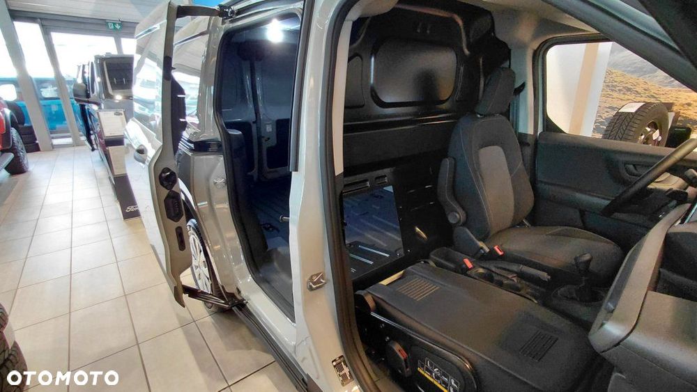 Ford Transit Courier - 6