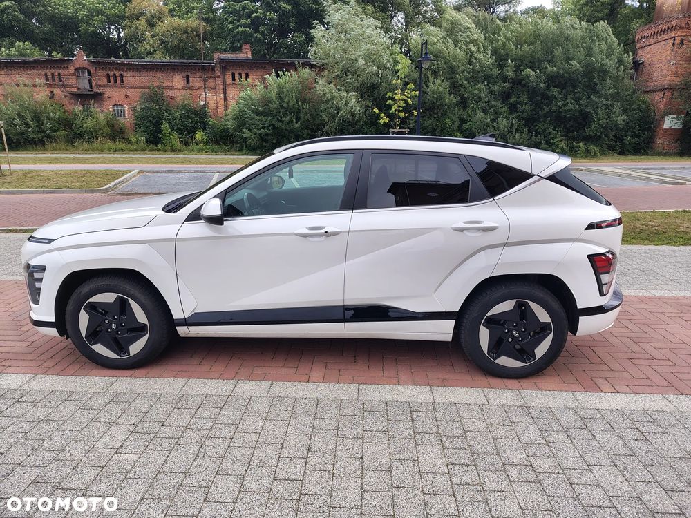 Hyundai Kona 65kWh Executive - 8